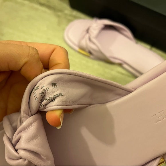 NWT  COACH Brooklyn Sandal - Picture 3 of 4